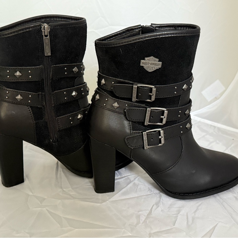 Never Worn Harley-Davidson Women's Abbey 5.5” Fashion Hi-Heel Studded Boots